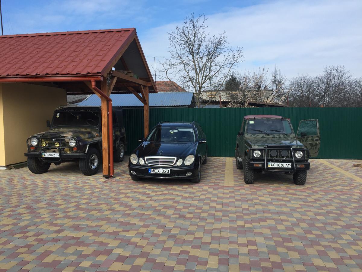 Міні Готель Вілла Вікторія Berehove  Exterior foto