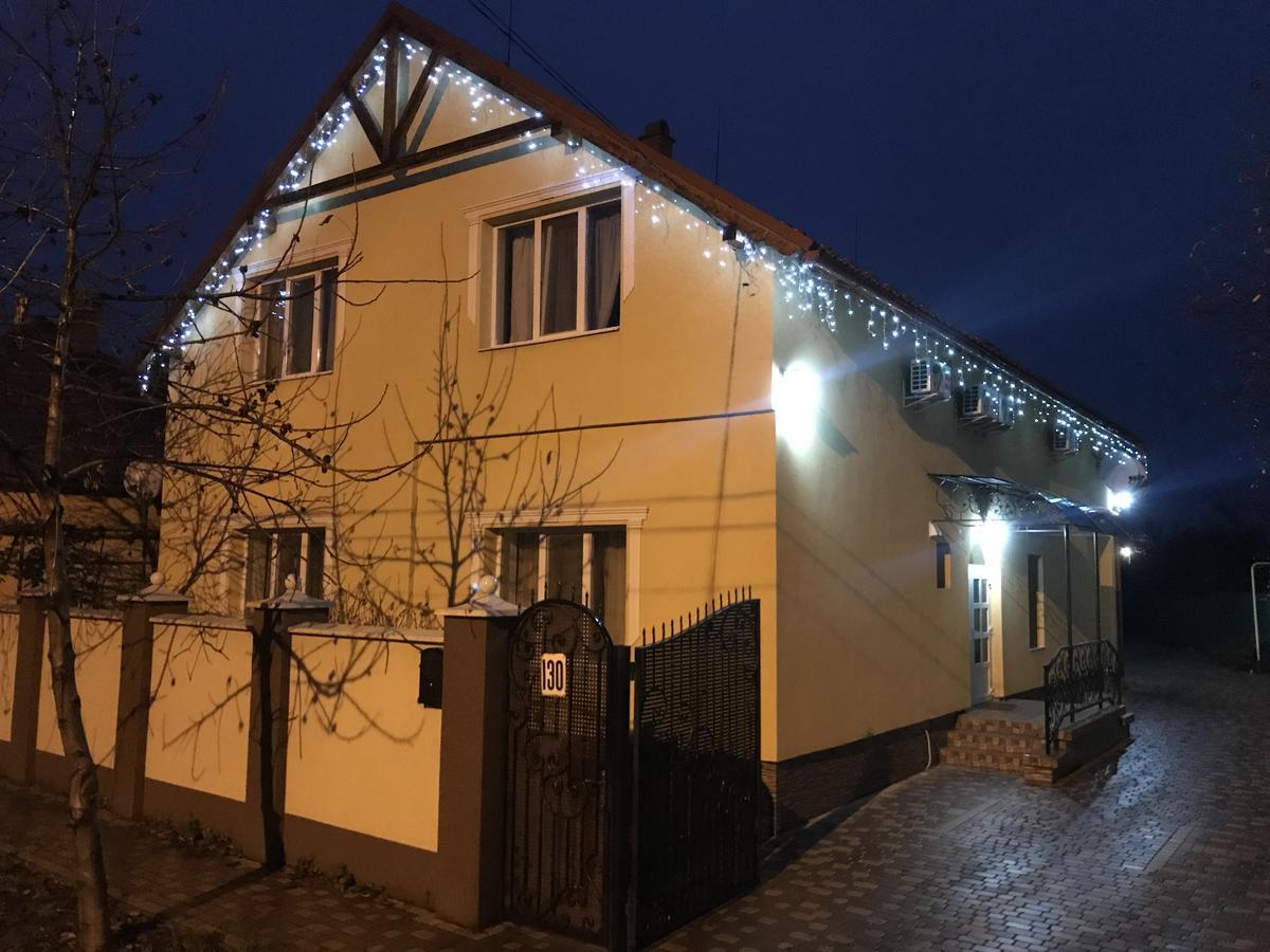 Міні Готель Вілла Вікторія Berehove  Exterior foto